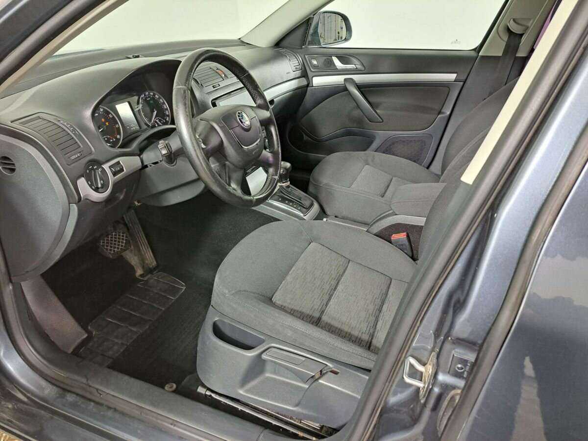 Skoda Octavia с пробегом — 2012 год. Фото: #11