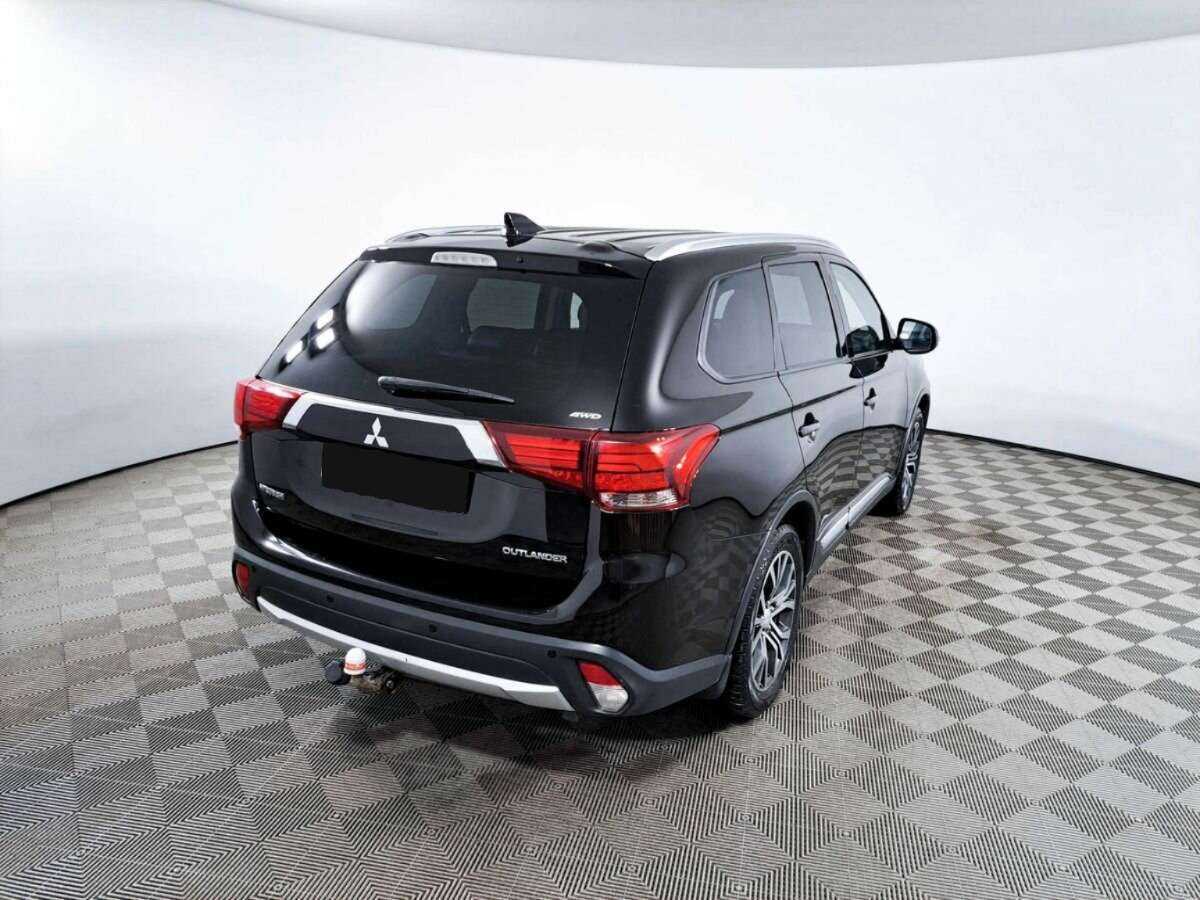 Mitsubishi Outlander с пробегом — 2017 год. Фото: #4