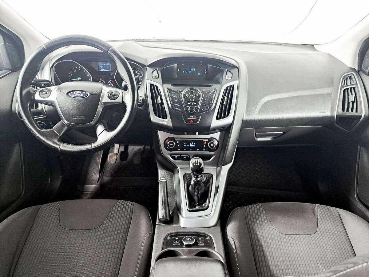 Ford Focus с пробегом — 2012 год. Фото: #11