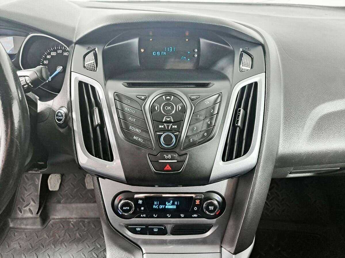 Ford Focus с пробегом — 2012 год. Фото: #12