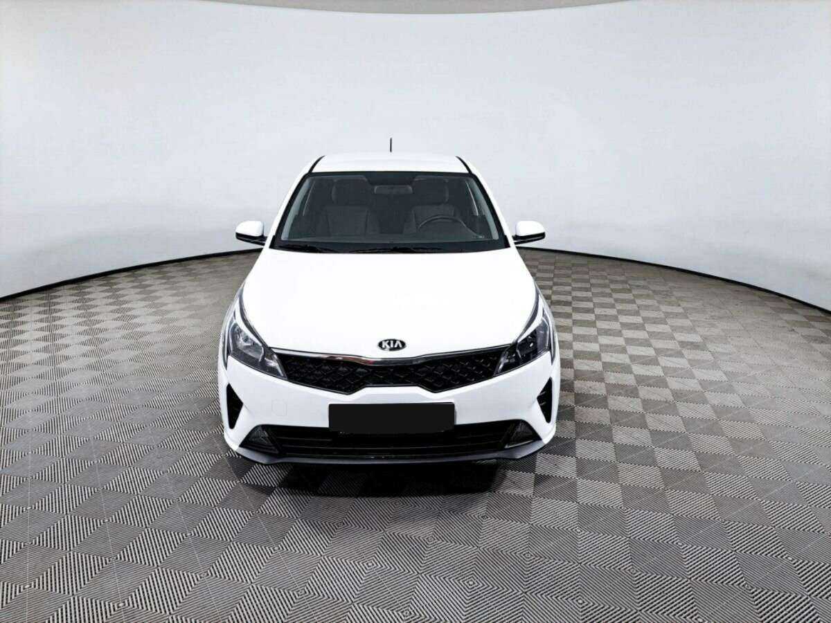 Kia Rio с пробегом — 2021 год. Фото: #1