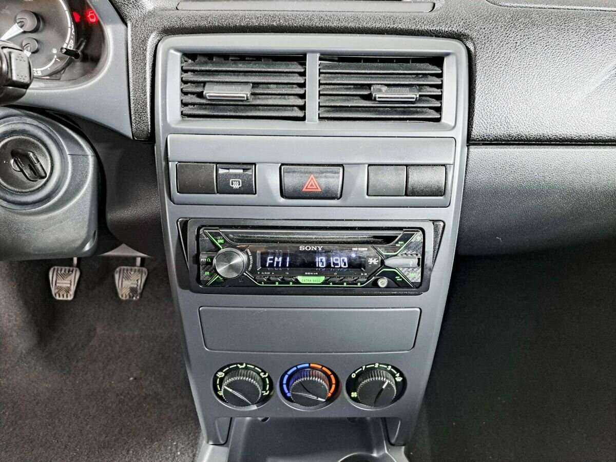 Lada (ВАЗ) Priora с пробегом — 2017 год. Фото: #14