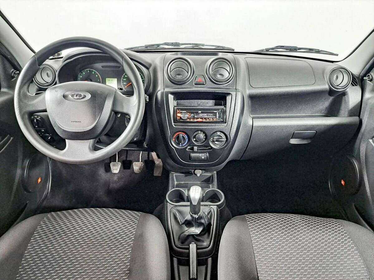 Lada (ВАЗ) Granta с пробегом — 2017 год. Фото: #11