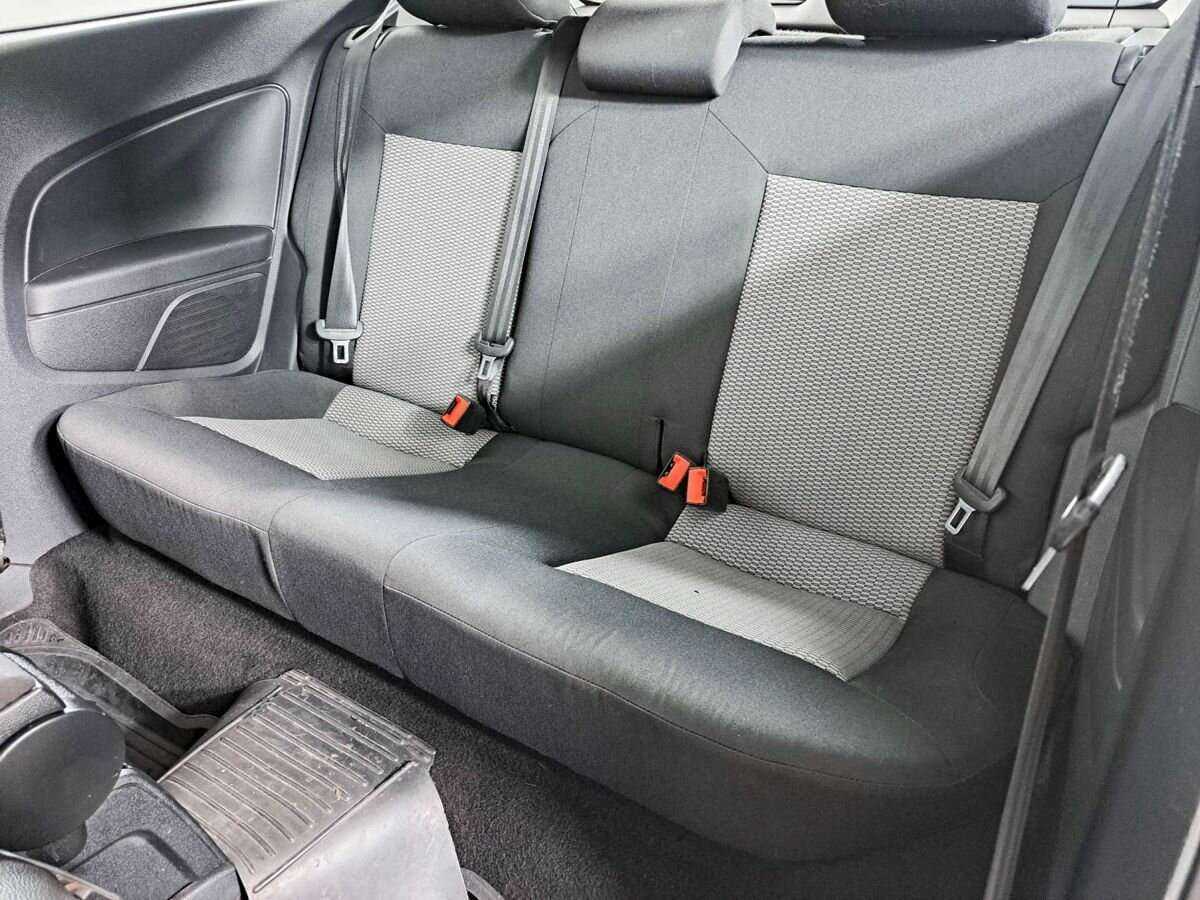 Volkswagen Polo с пробегом — 2012 год. Фото: #9