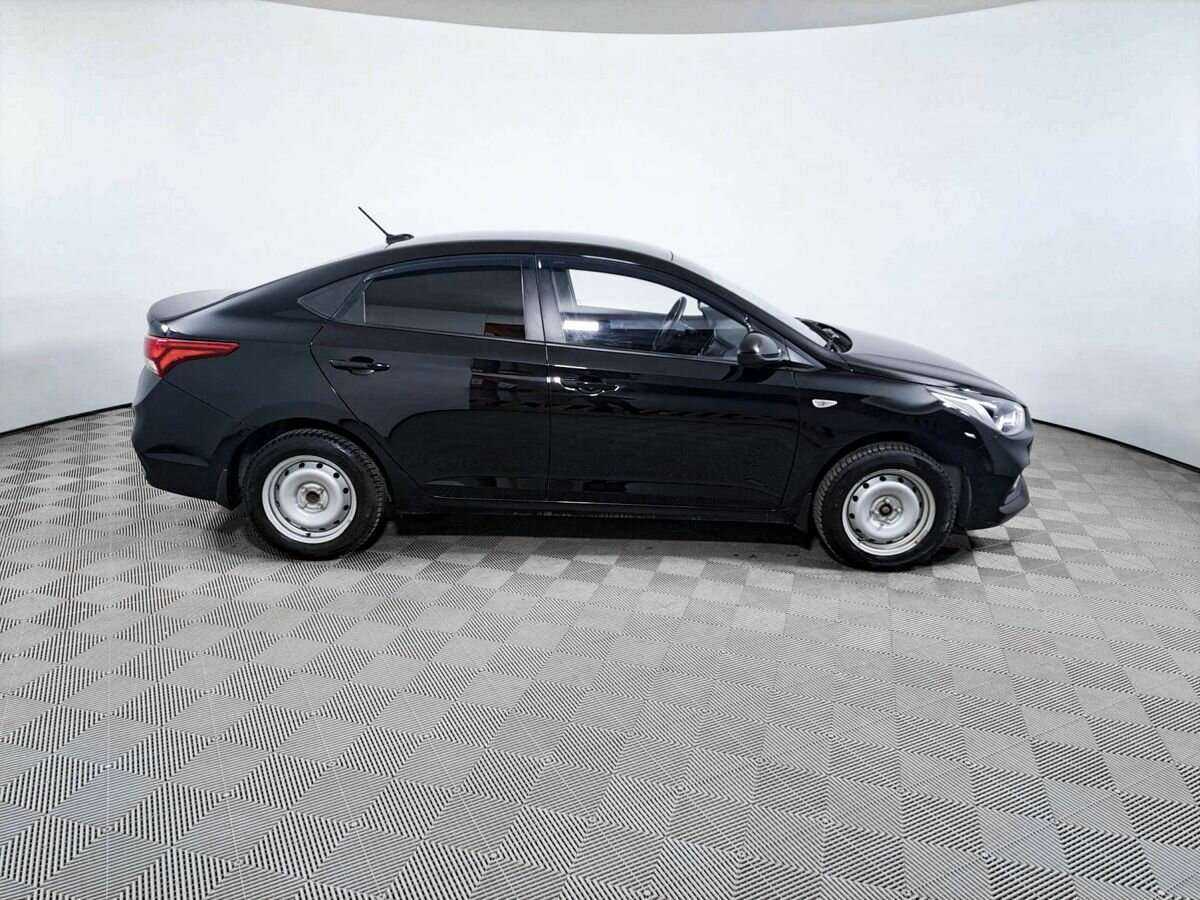 Hyundai Solaris с пробегом — 2018 год. Фото: #3