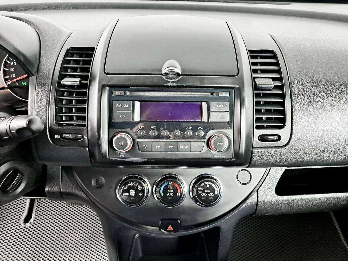 Nissan Note с пробегом — 2012 год. Фото: #12