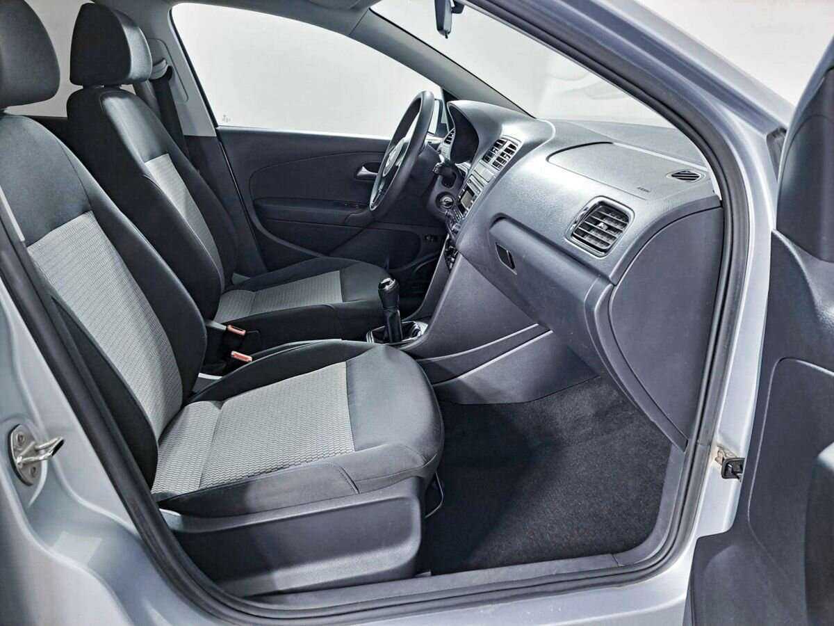 Volkswagen Polo с пробегом — 2014 год. Фото: #8