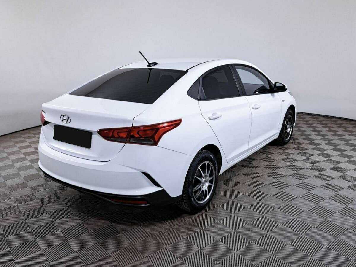 Hyundai Solaris с пробегом — 2021 год. Фото: #3