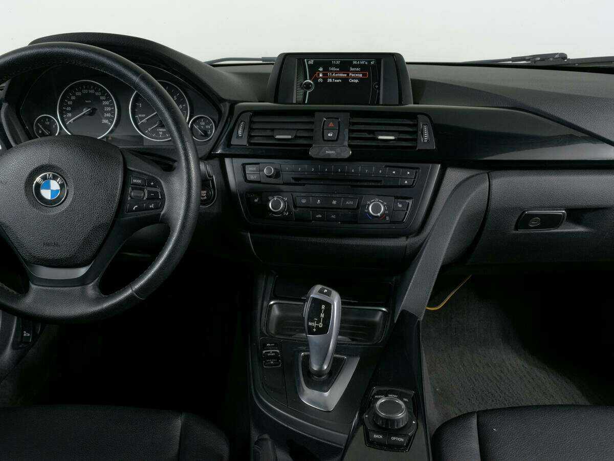 BMW 3 серии с пробегом — 2014 год. Фото: #9