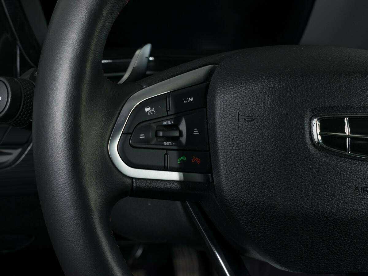 Geely Tugella с пробегом — 2022 год. Фото: #12