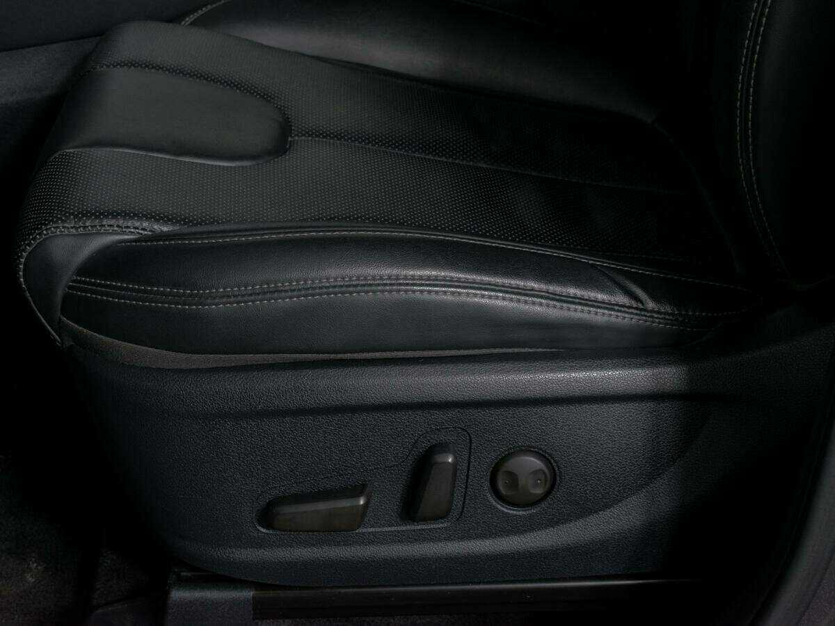 Hyundai Santa Fe с пробегом — 2019 год. Фото: #13