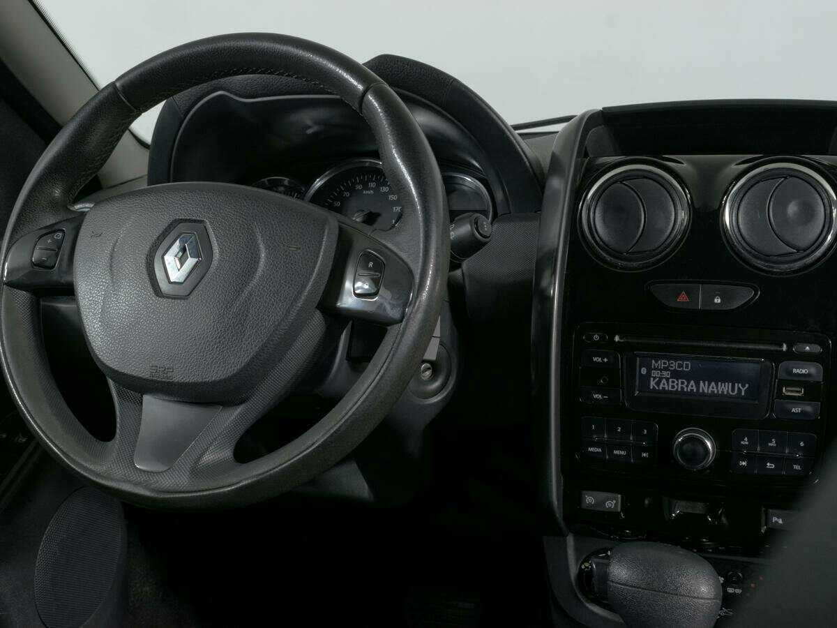 Renault Duster с пробегом — 2015 год. Фото: #10