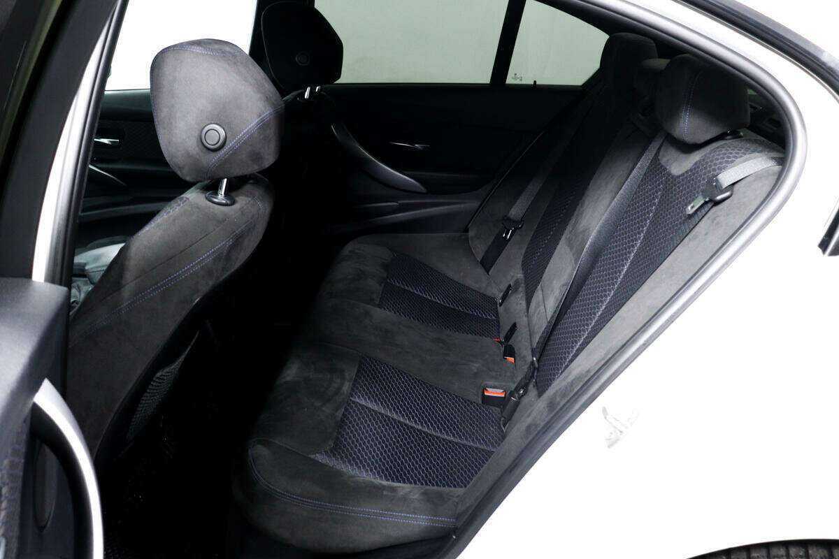 BMW 3 серии с пробегом — 2014 год. Фото: #11