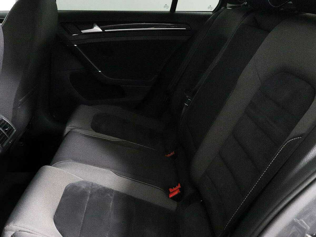 Volkswagen Golf с пробегом — 2014 год. Фото: #7