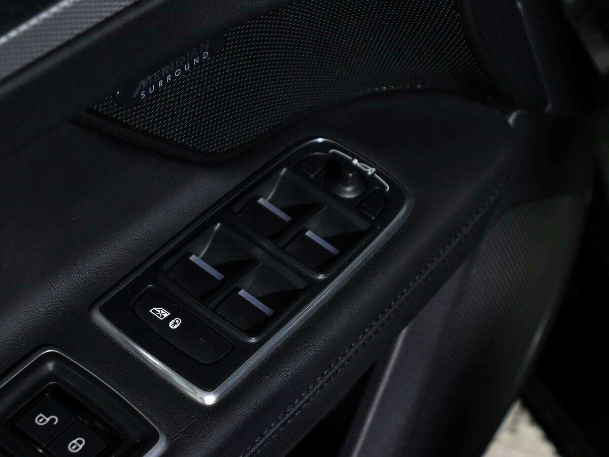 Jaguar XF с пробегом — 2018 год. Фото: #17