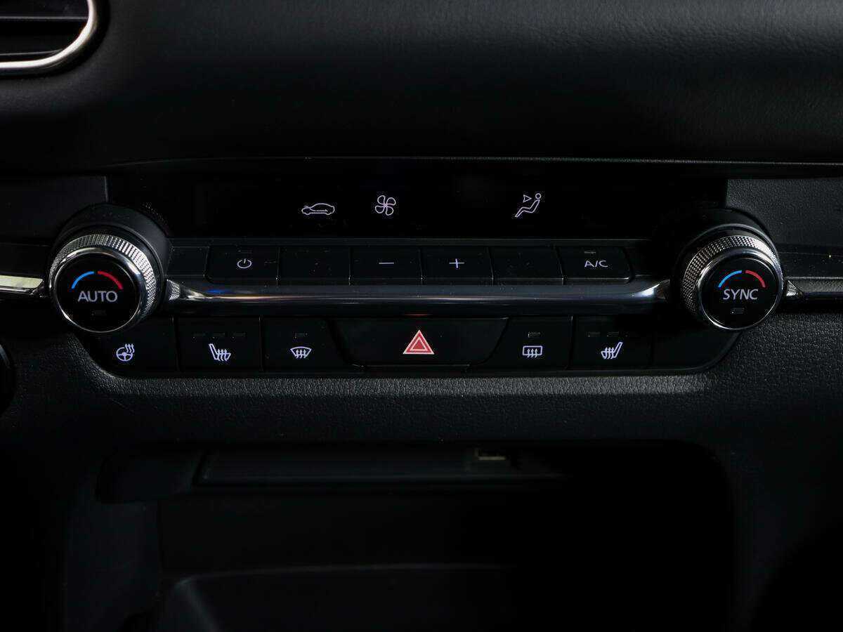 Mazda CX-30 с пробегом — 2021 год. Фото: #20