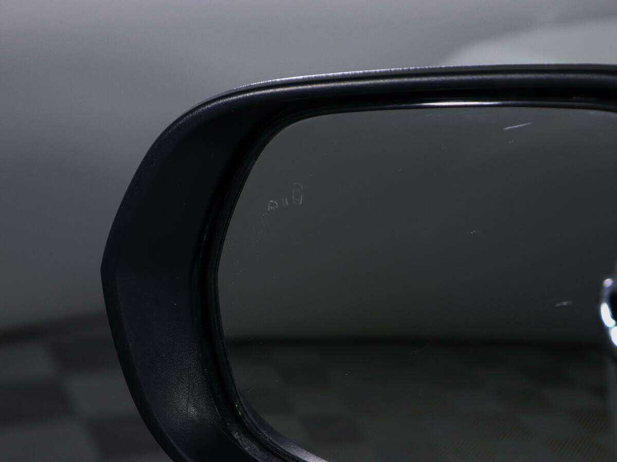 Mitsubishi Pajero Sport с пробегом — 2018 год. Фото: #17