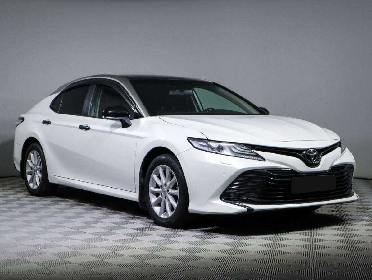 Toyota Camry с пробегом — 2019 год. Фото: #2