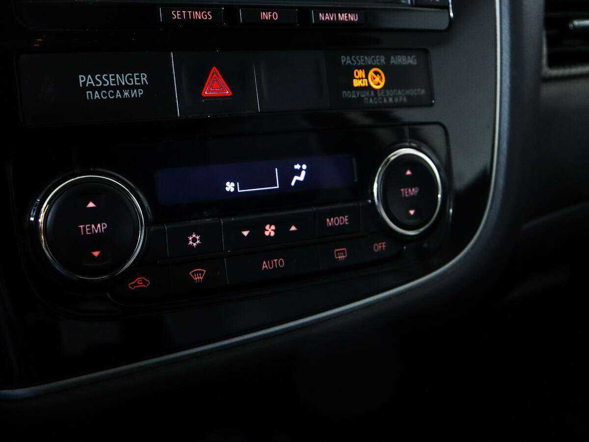 Mitsubishi Outlander с пробегом — 2013 год. Фото: #13