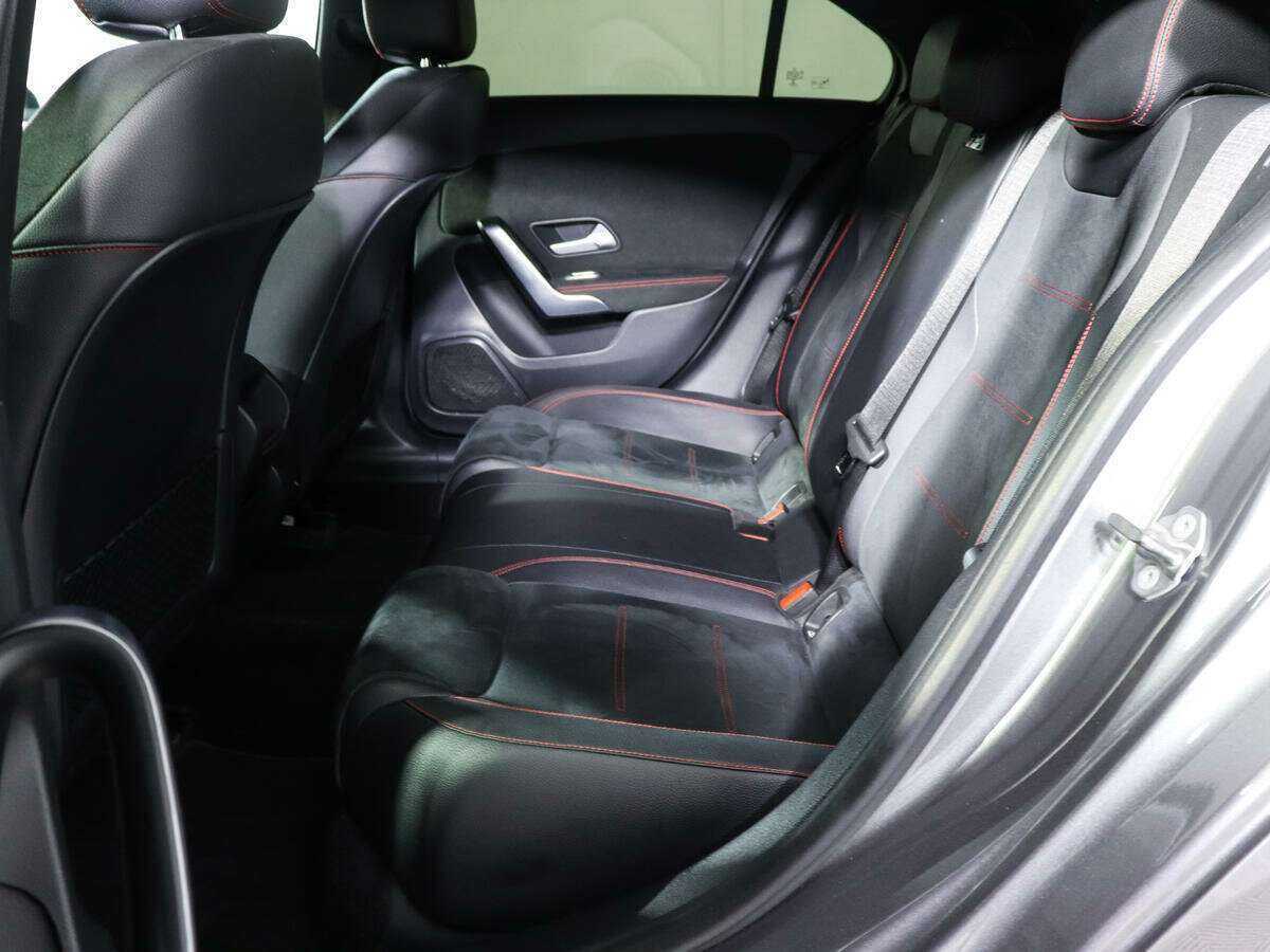 Mercedes-Benz A-Класс с пробегом — 2019 год. Фото: #9