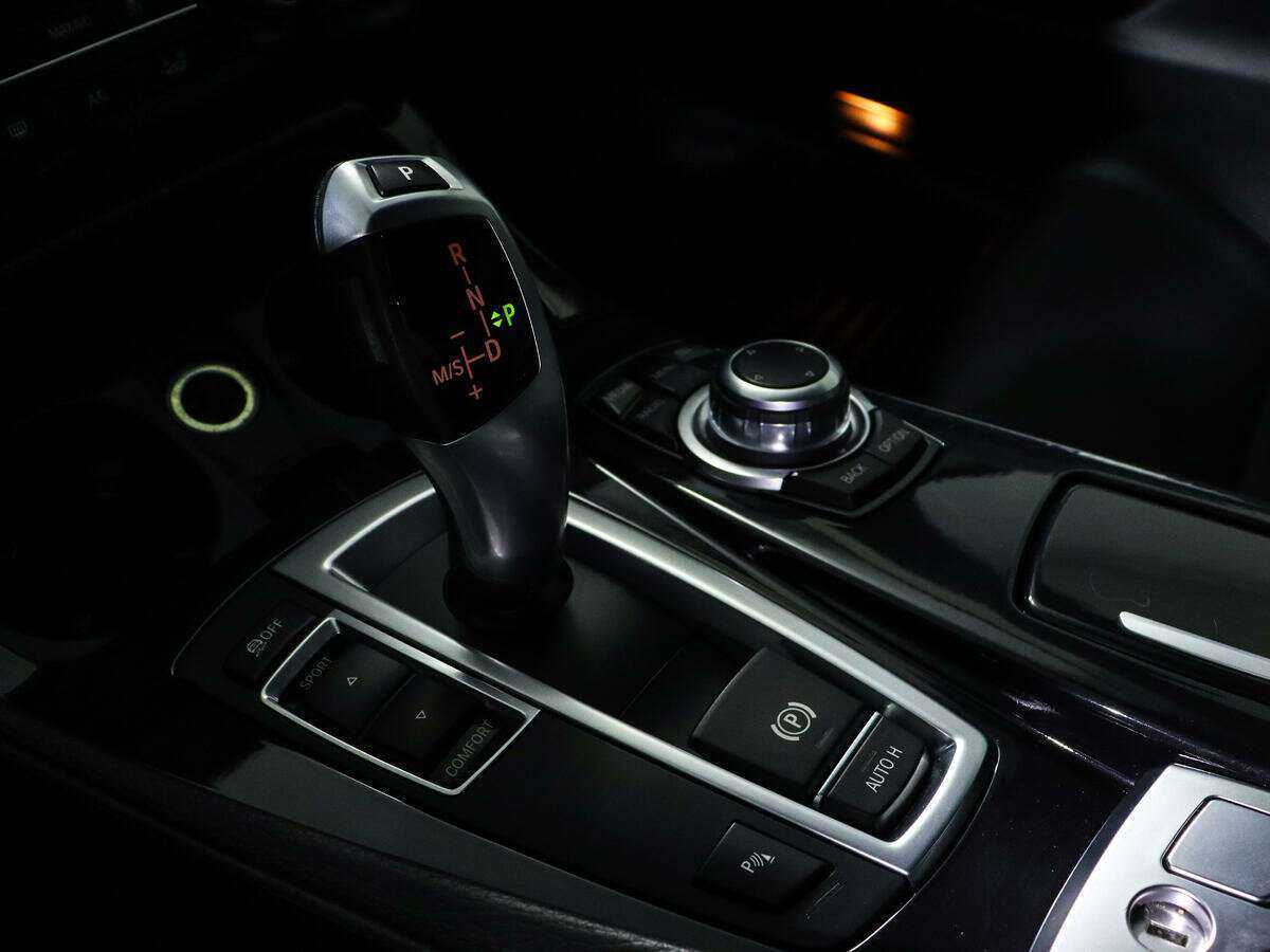 BMW 5 серии с пробегом — 2014 год. Фото: #16