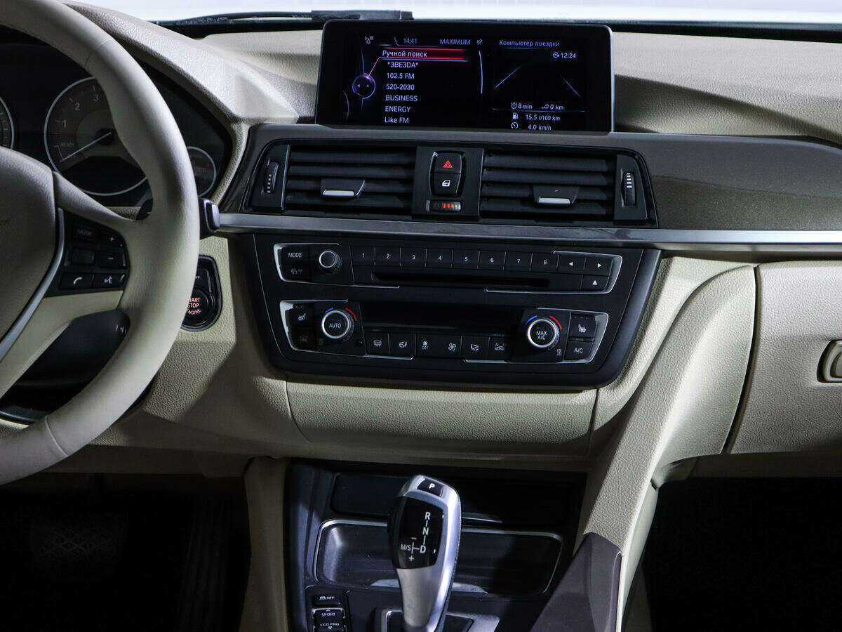 BMW 3 серии с пробегом — 2013 год. Фото: #10