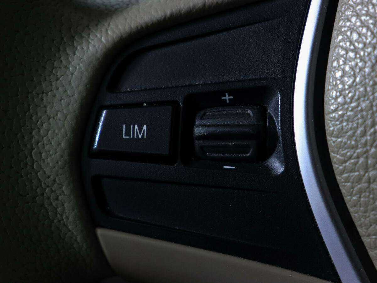 BMW 3 серии с пробегом — 2013 год. Фото: #14