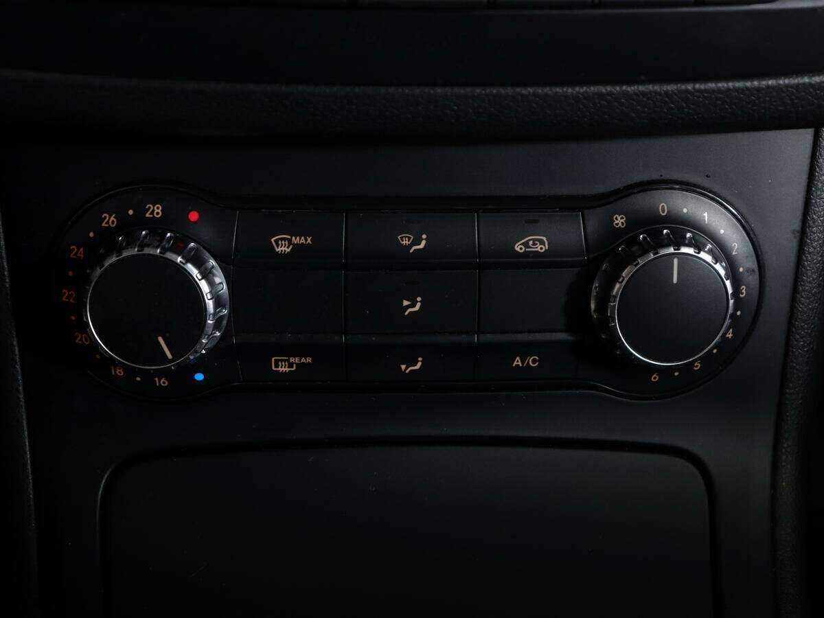 Mercedes-Benz B-Класс с пробегом — 2014 год. Фото: #16