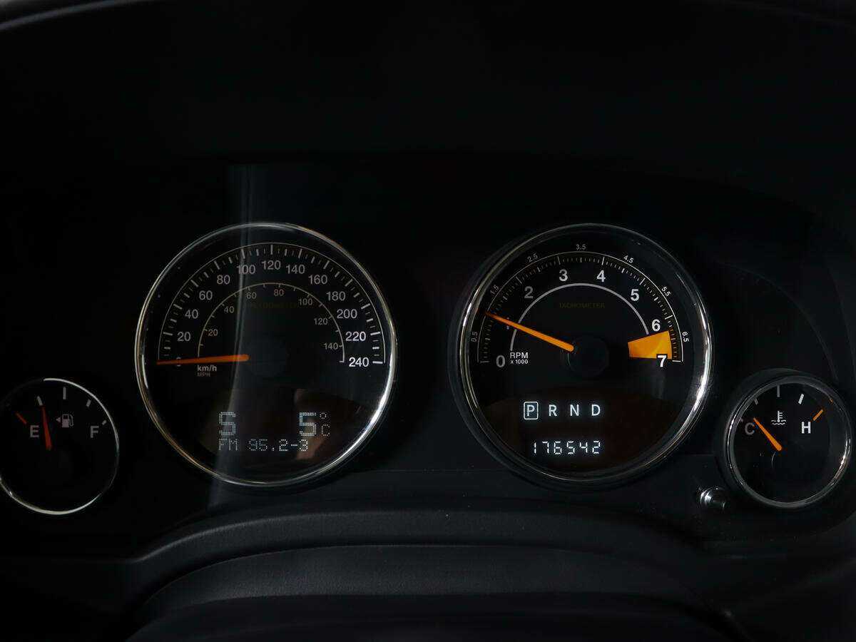 Jeep Compass с пробегом — 2013 год. Фото: #7