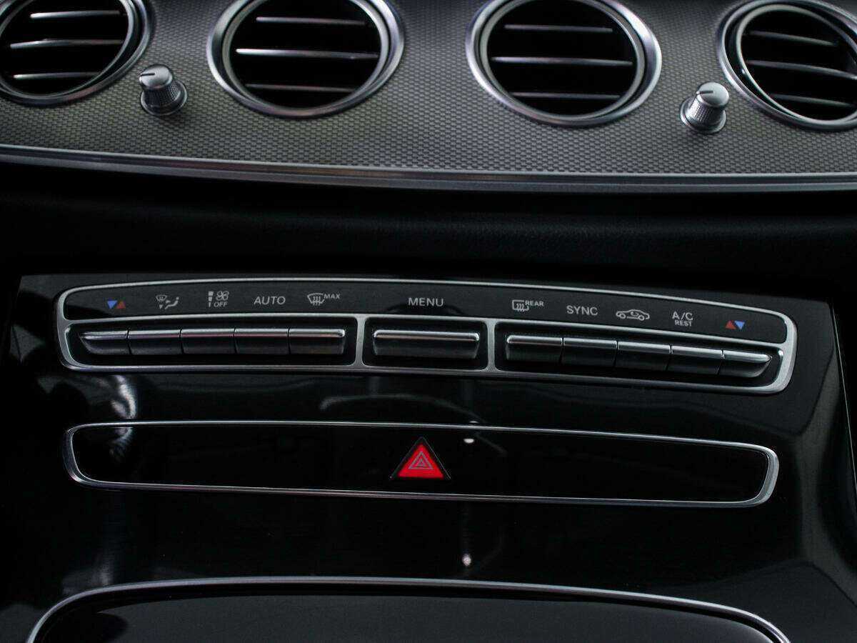 Mercedes-Benz E-Класс с пробегом — 2016 год. Фото: #16