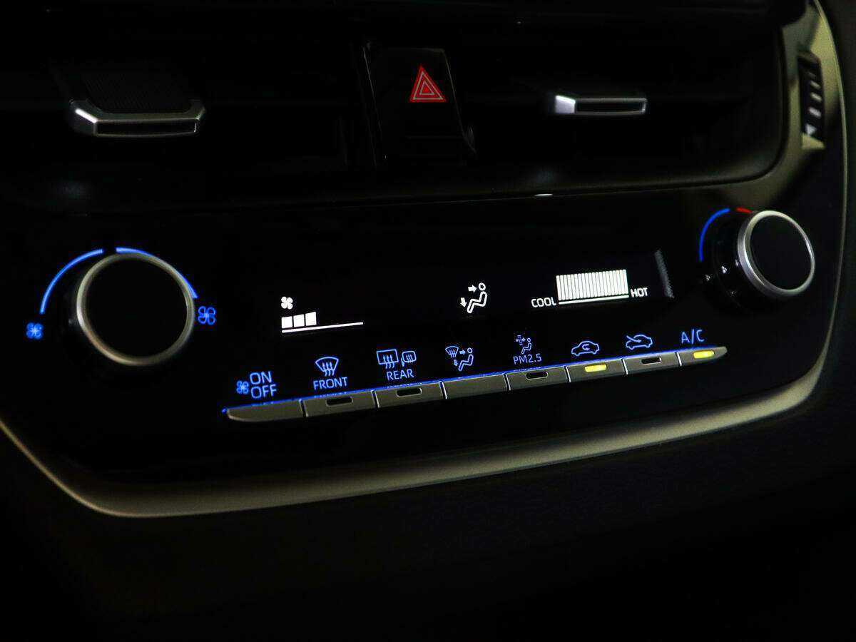 Toyota Corolla с пробегом — 2022 год. Фото: #19