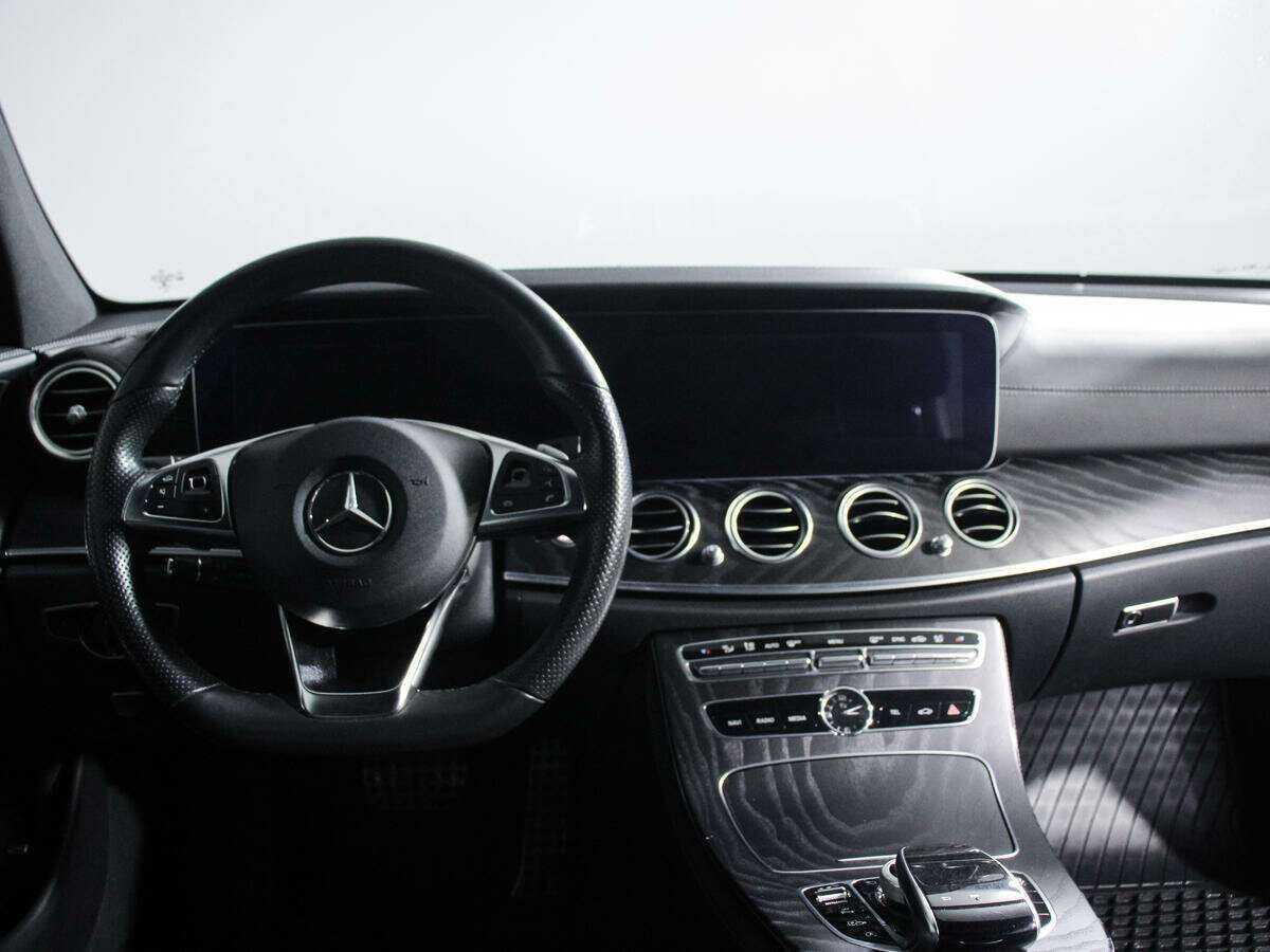 Mercedes-Benz E-Класс с пробегом — 2017 год. Фото: #8