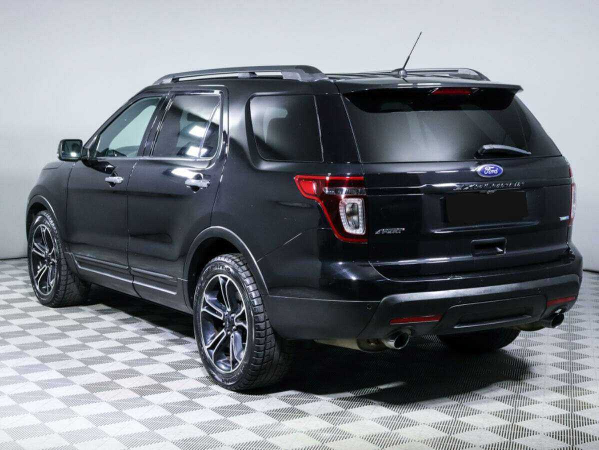 Ford Explorer с пробегом — 2013 год. Фото: #4