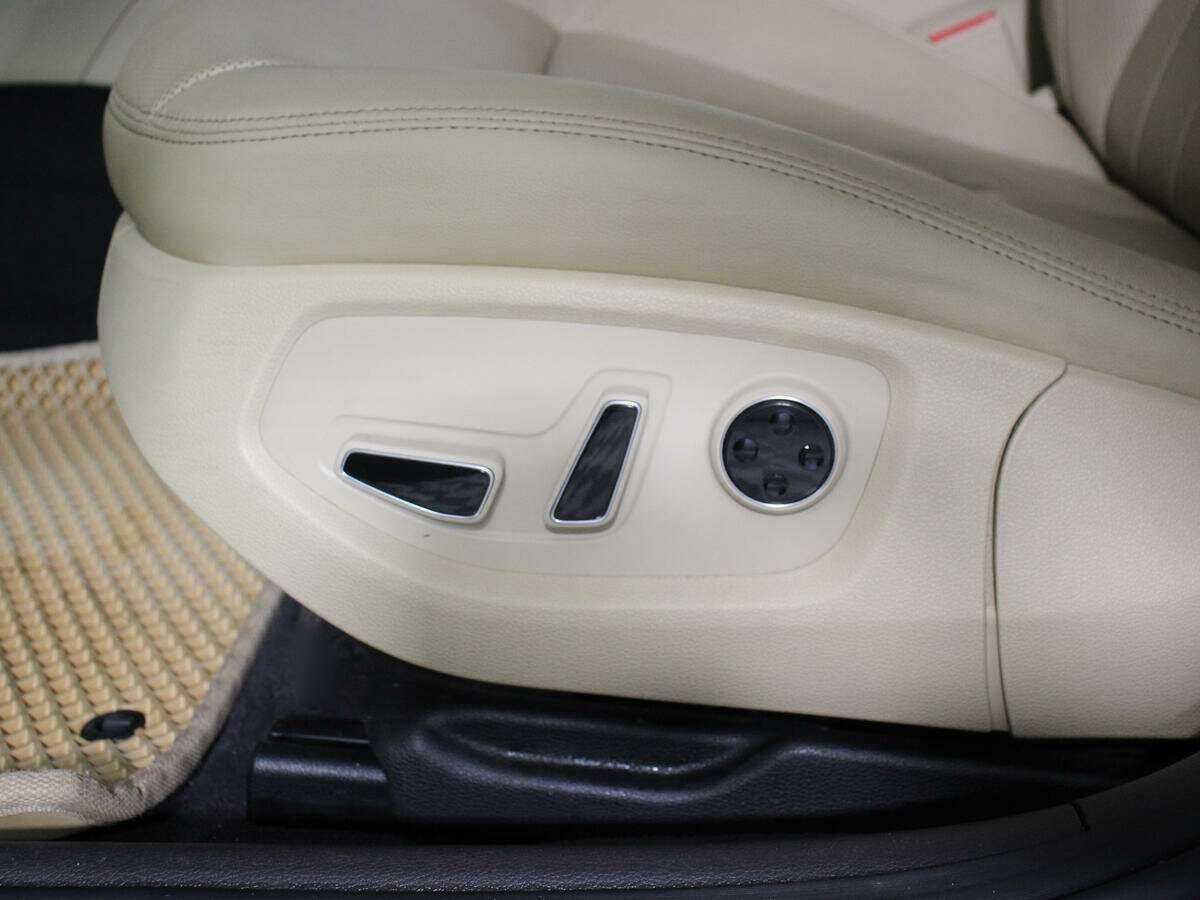 Hyundai Genesis с пробегом — 2015 год. Фото: #14