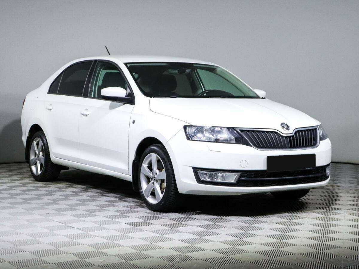 Skoda Rapid с пробегом — 2016 год. Фото: #1