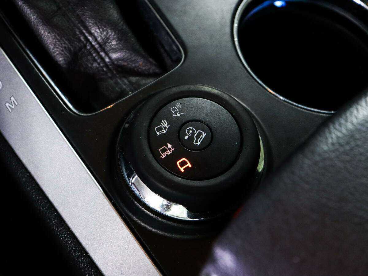 Ford Explorer с пробегом — 2012 год. Фото: #16