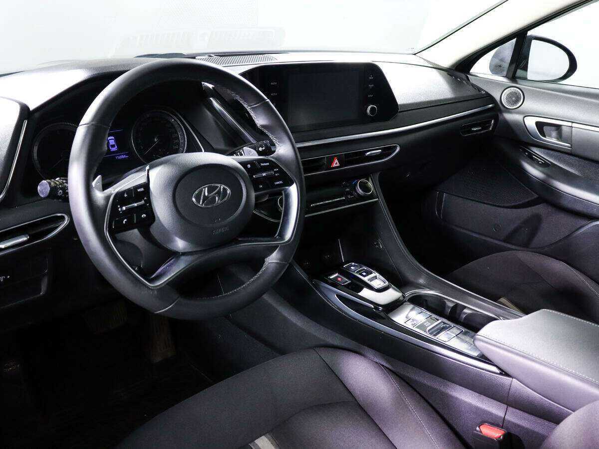 Hyundai Sonata с пробегом — 2020 год. Фото: #11