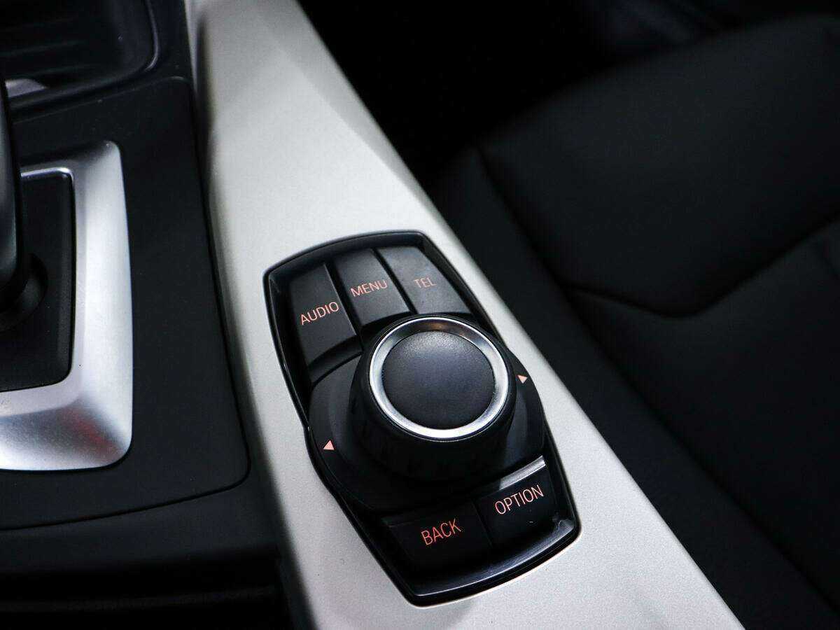 BMW 3 серии с пробегом — 2014 год. Фото: #16