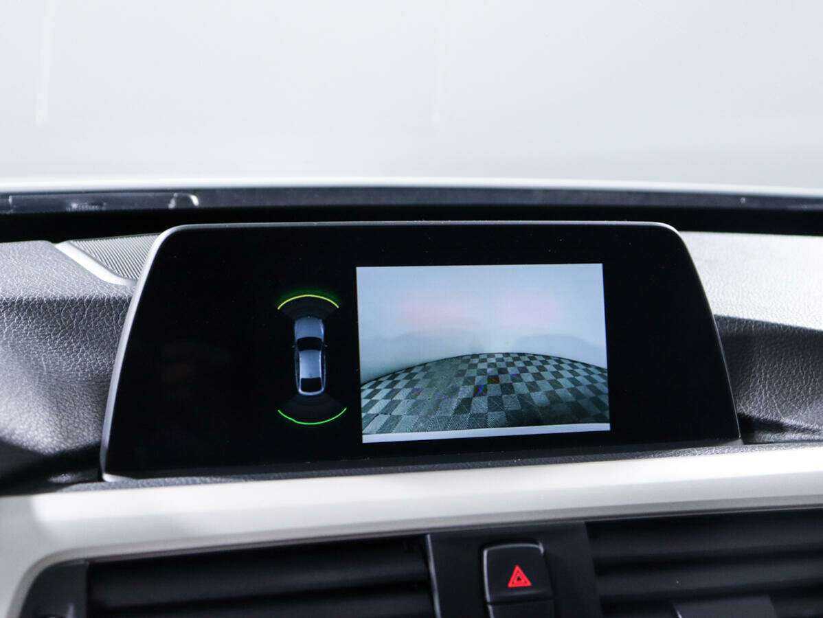 BMW 3 серии с пробегом — 2019 год. Фото: #15