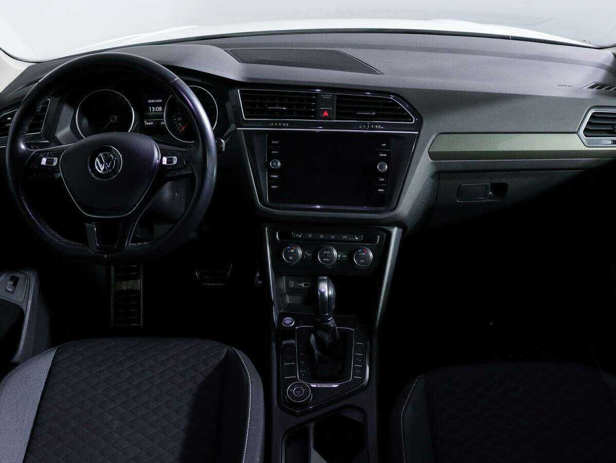 Volkswagen Tiguan с пробегом — 2018 год. Фото: #10