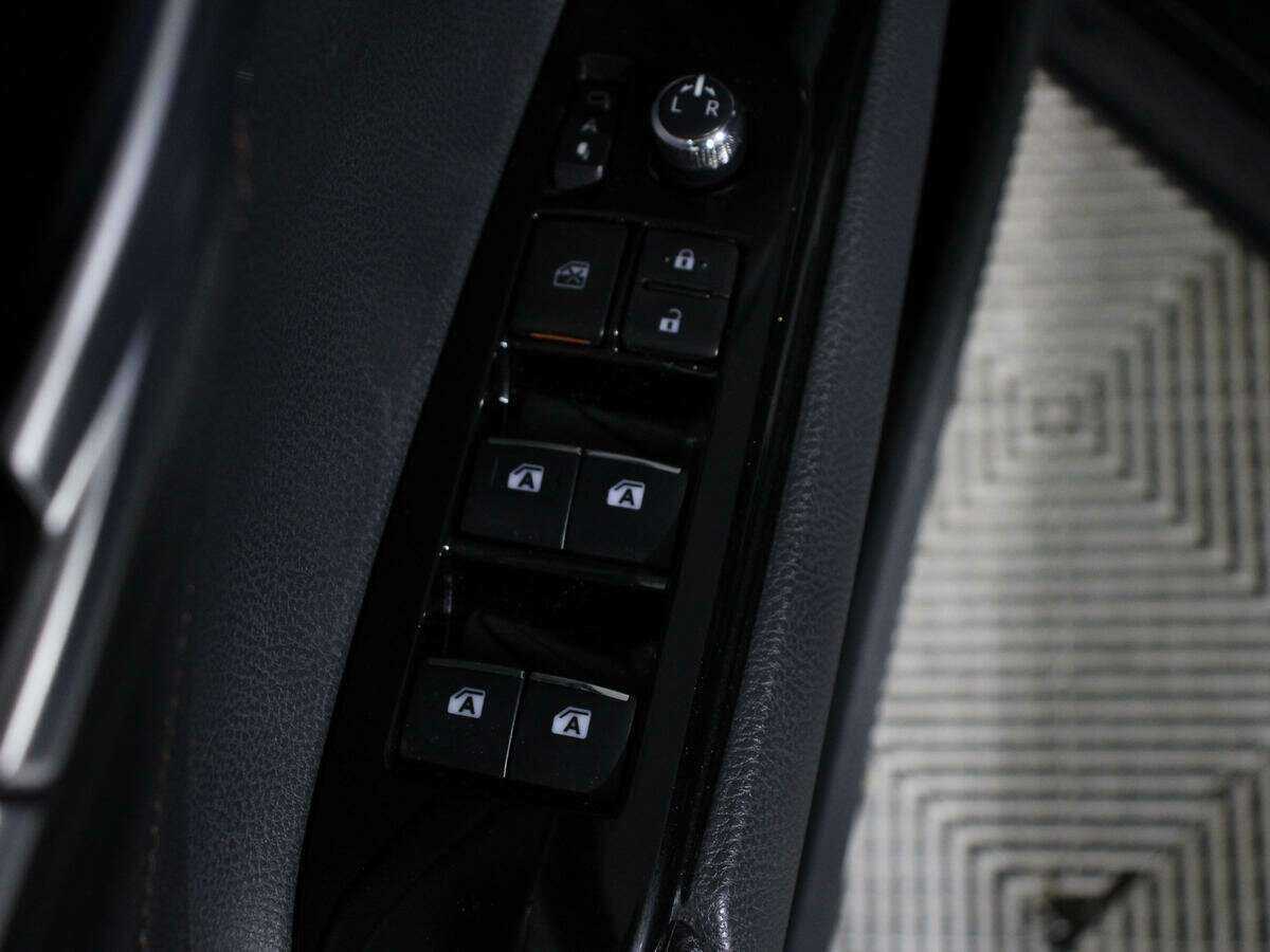 Toyota Camry с пробегом — 2018 год. Фото: #12