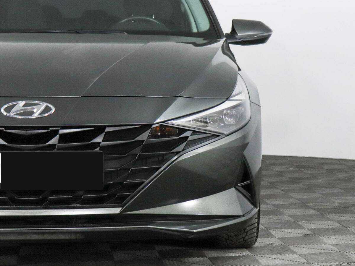 Hyundai Elantra с пробегом — 2022 год. Фото: #7