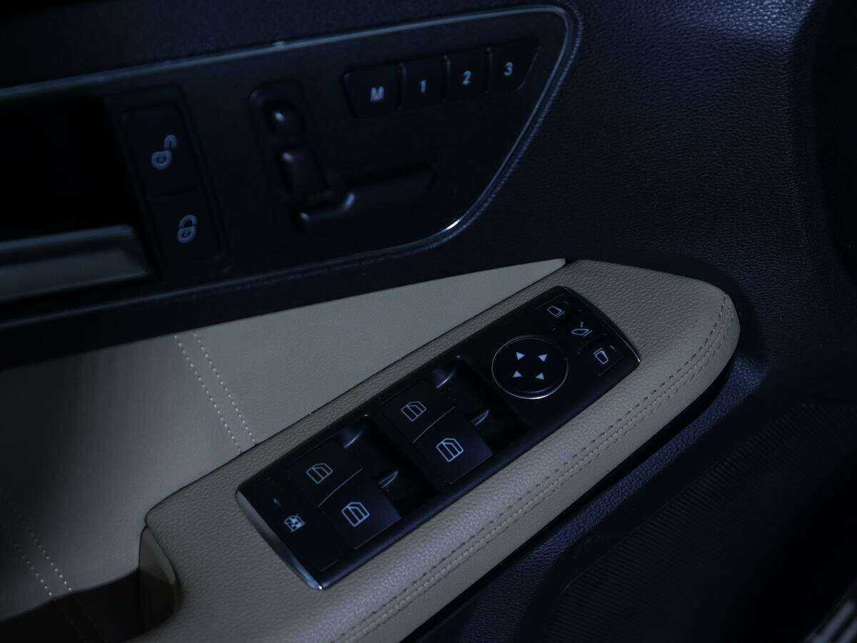 Mercedes-Benz E-Класс с пробегом — 2012 год. Фото: #14