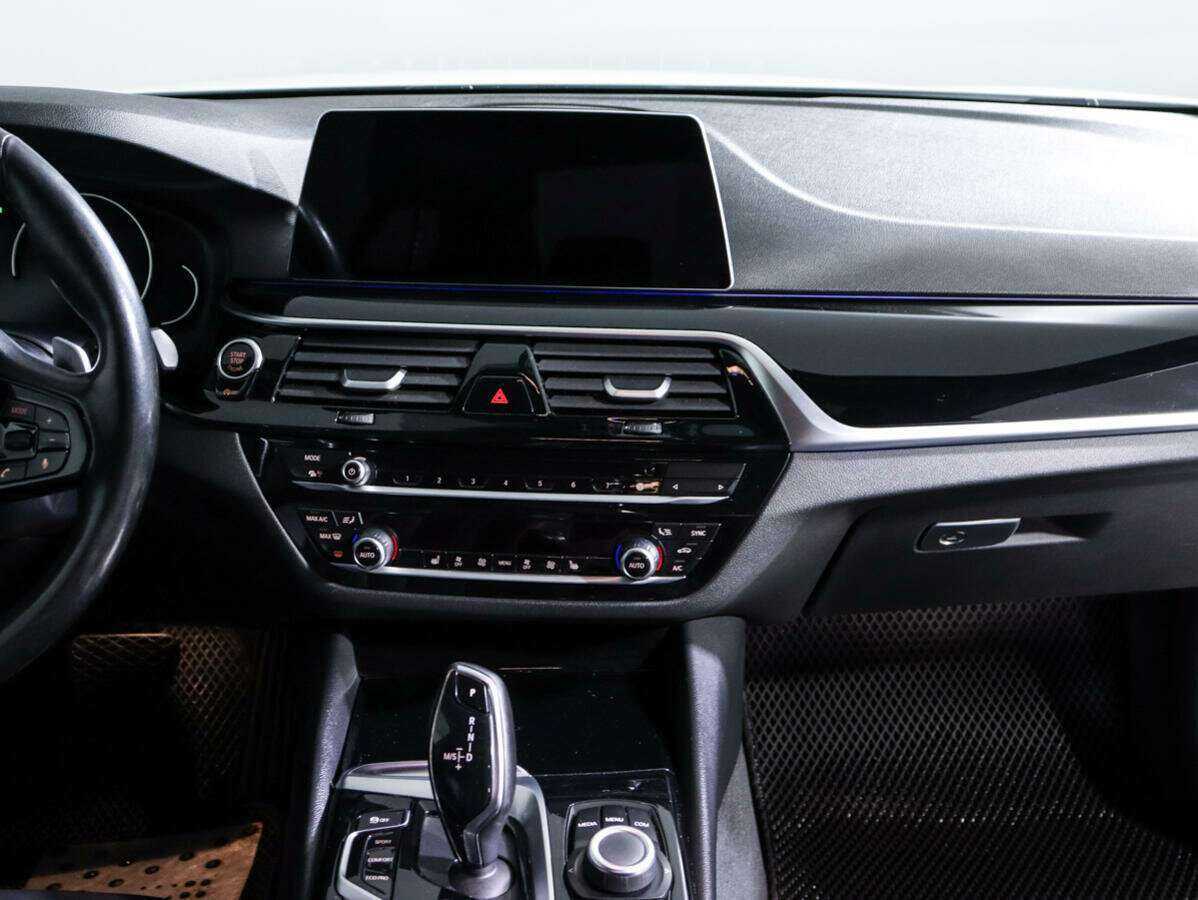 BMW 5 серии с пробегом — 2018 год. Фото: #10