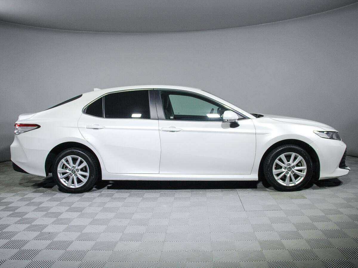 Toyota Camry с пробегом — 2020 год. Фото: #3