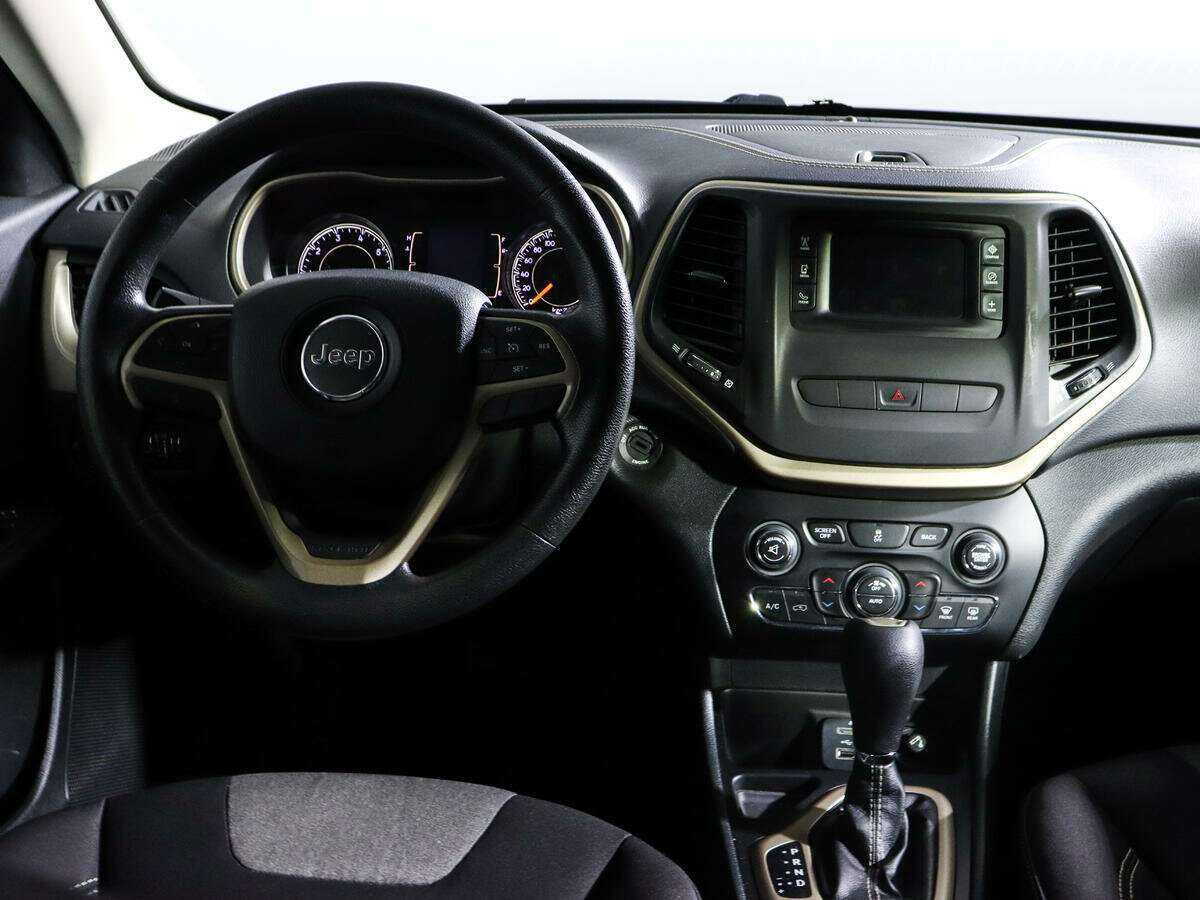 Jeep Cherokee с пробегом — 2014 год. Фото: #8