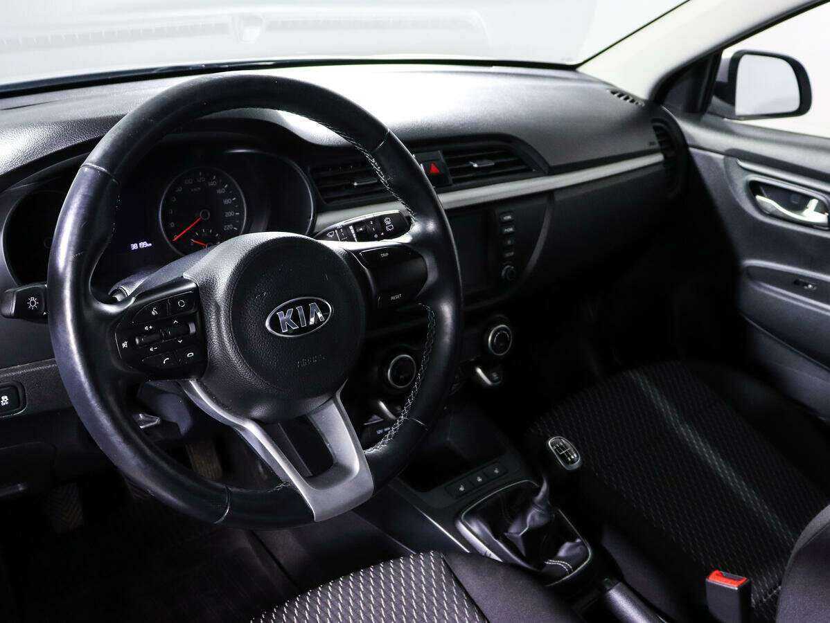 Kia Rio с пробегом — 2018 год. Фото: #13