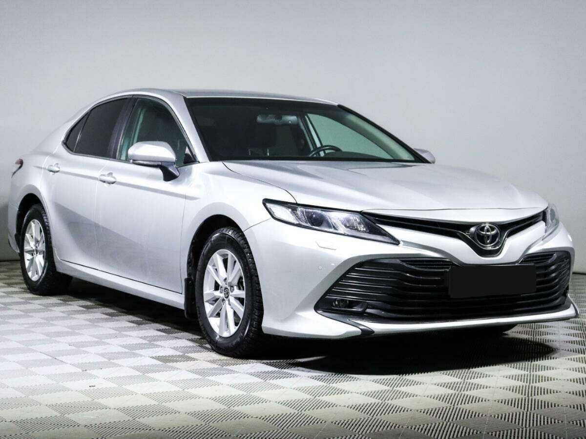 Toyota Camry с пробегом — 2020 год. Фото: #2