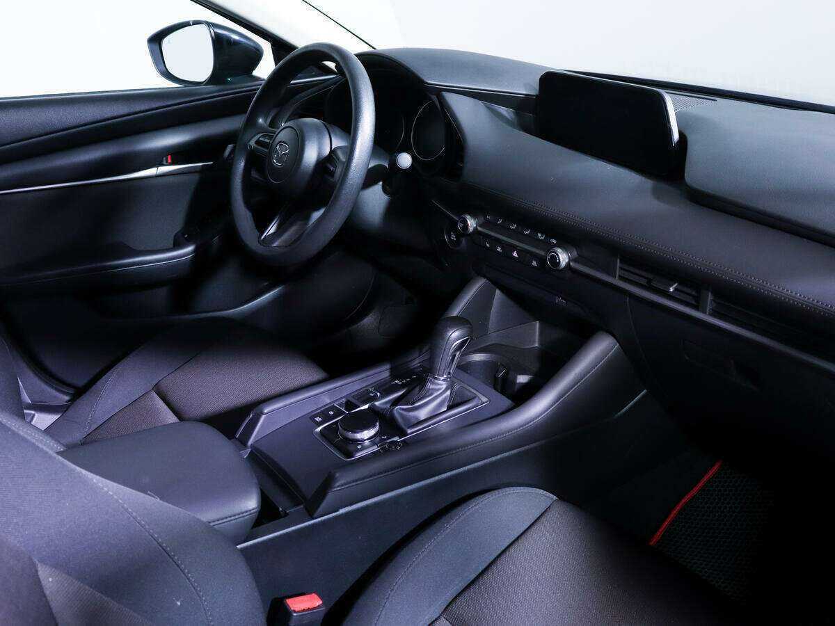 Mazda 3 с пробегом — 2020 год. Фото: #6