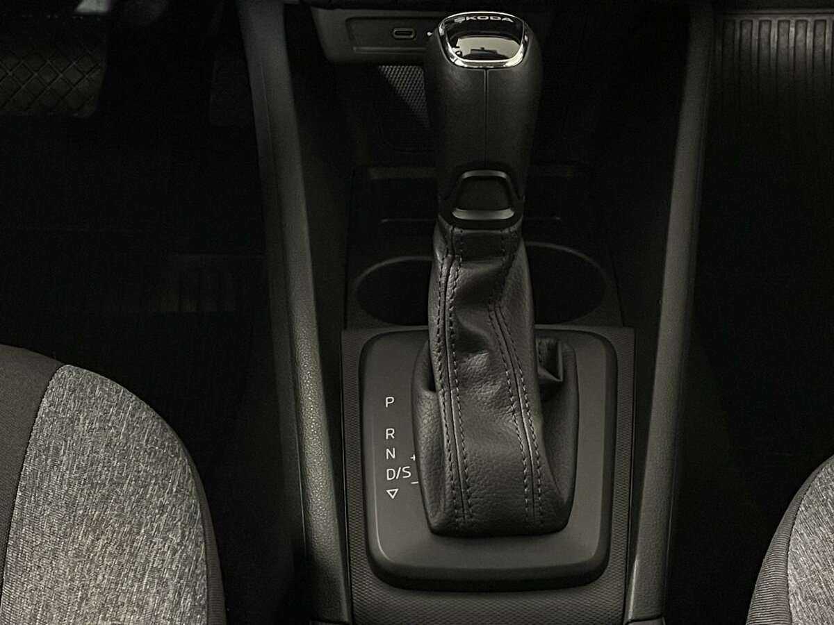 Skoda Rapid с пробегом — 2020 год. Фото: #12